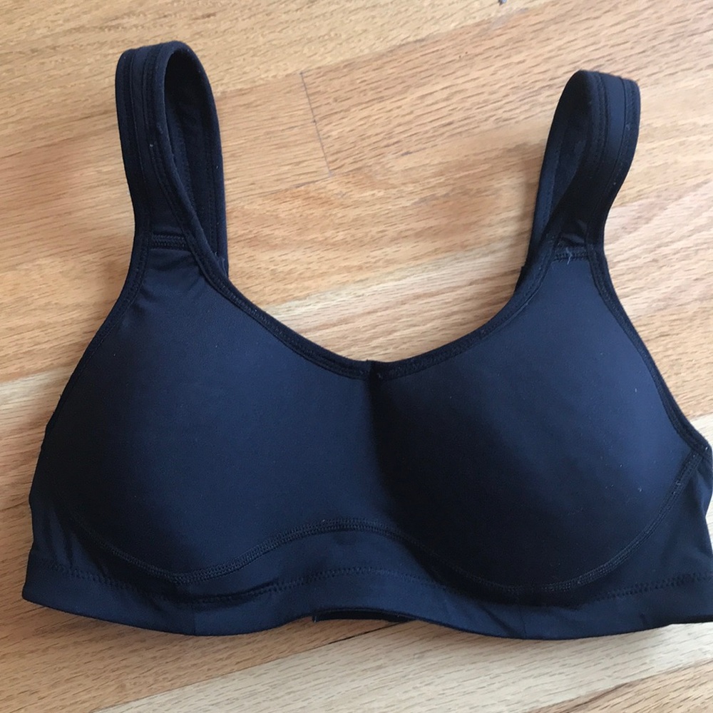 Lucy adjustable sports Bra, size L 34/C